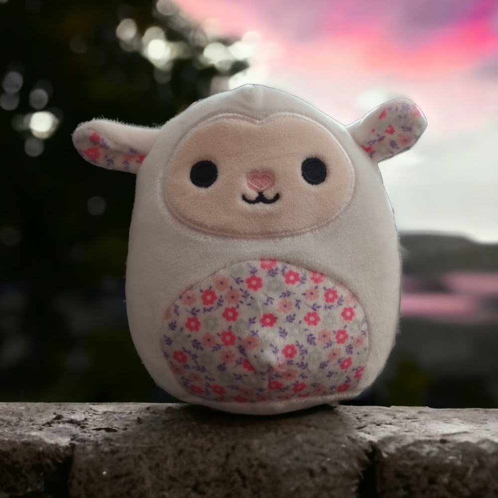 Sophie the Floral Belly Lamb 5" Squishmallow